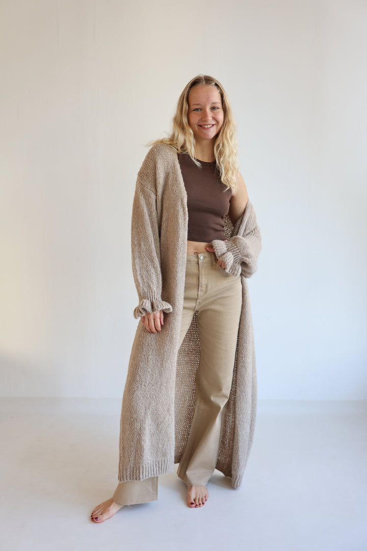 Langer Cardigan mit Rüschenärmeln Clara