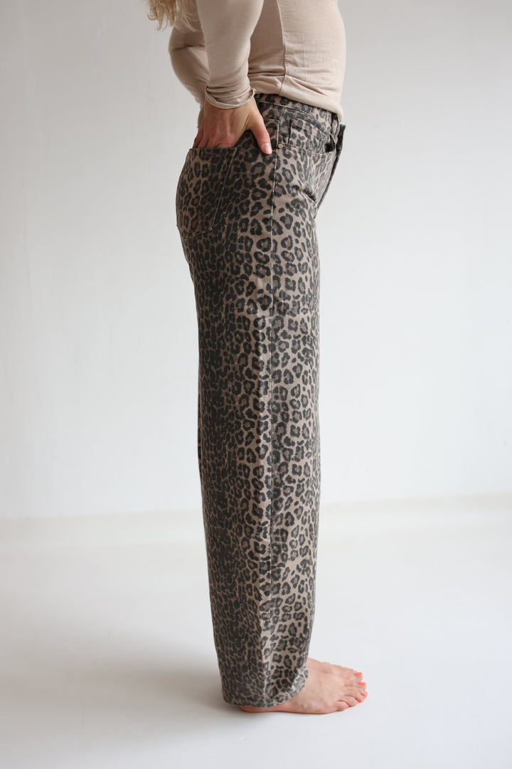 Barrel Jeans Wild Print