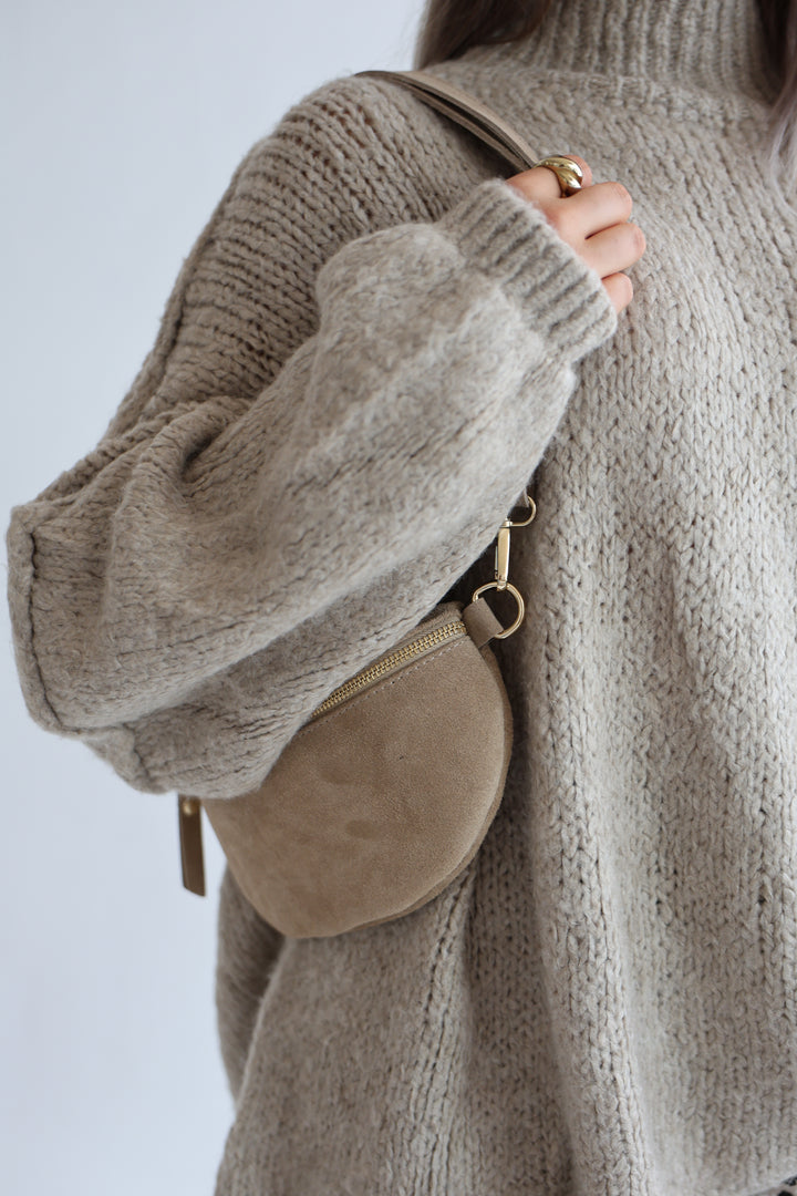 Crossbody Bag Small (Wildleder)