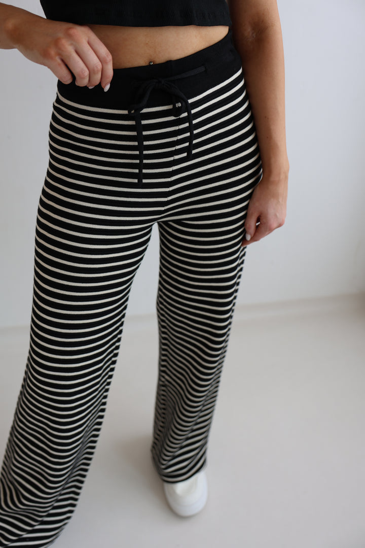 Gestreifte Hose mit Lochstrickmuster Cool Fit