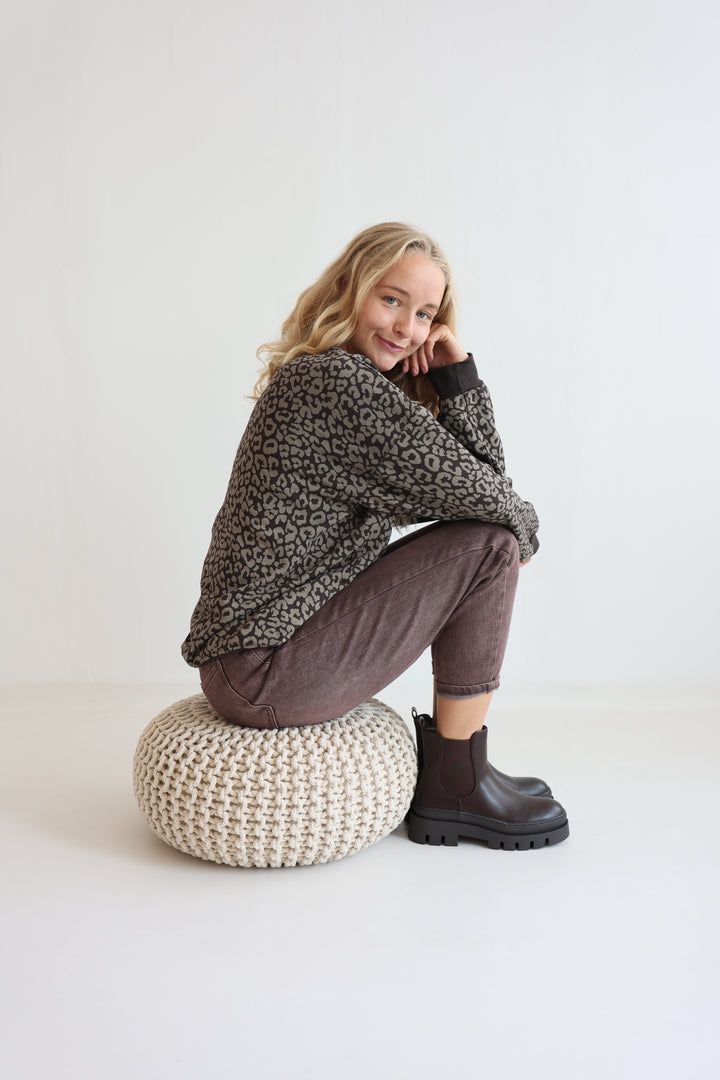 Sweater mit Leoprint