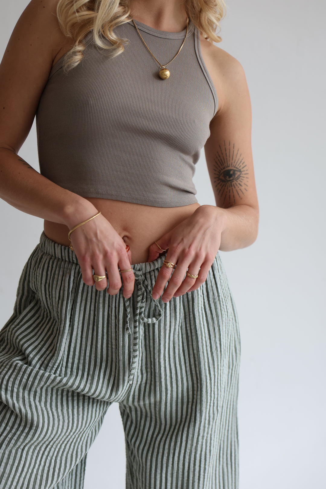 Lange Musselinhose mit Streifen Little Lines