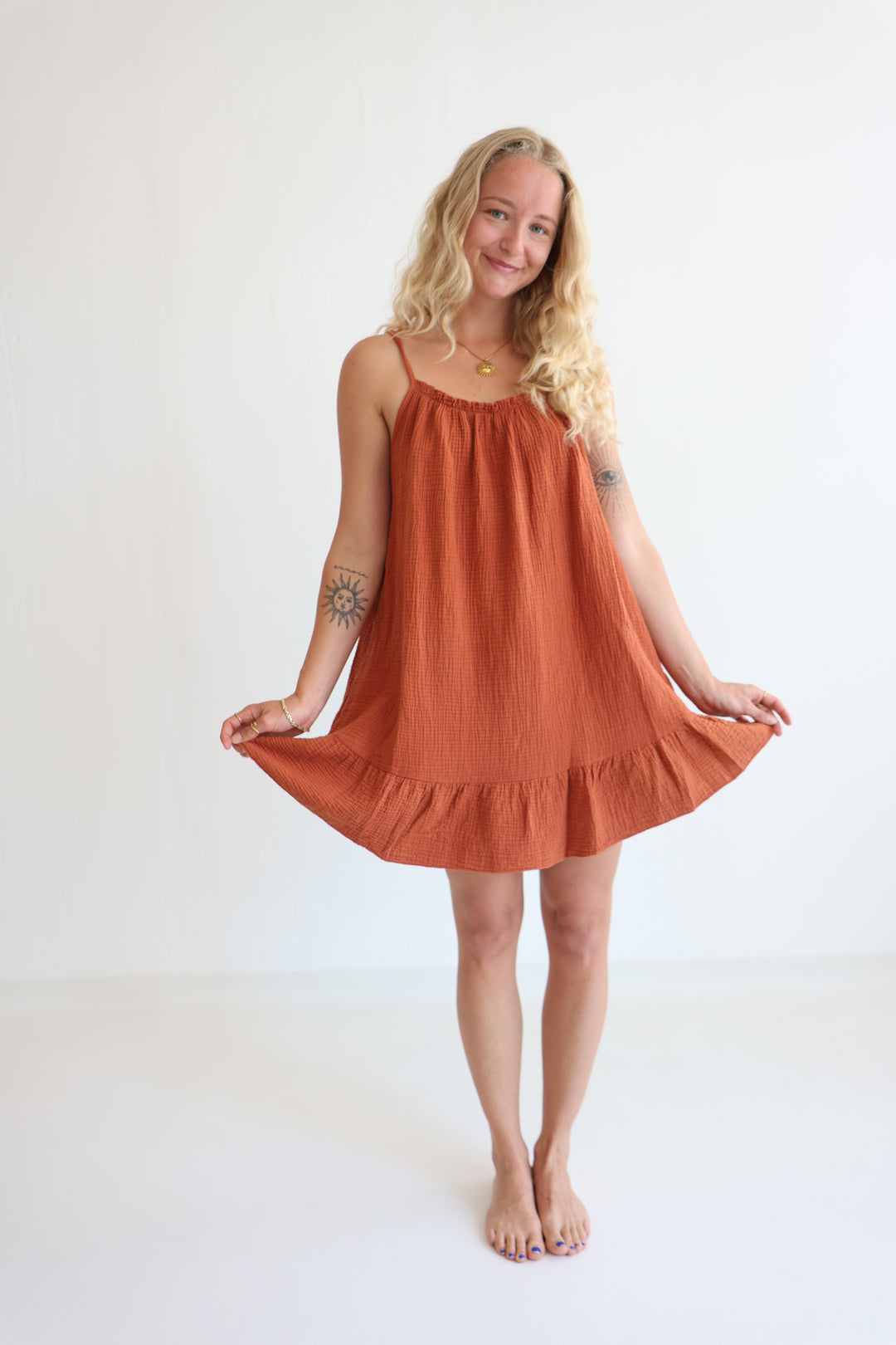 Musselinkleid mit Mini-Volant Hailey
