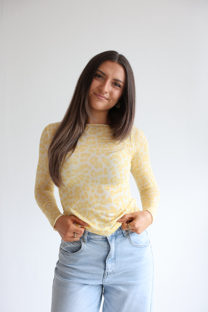 Cashmere Longsleeve mit Leoprint