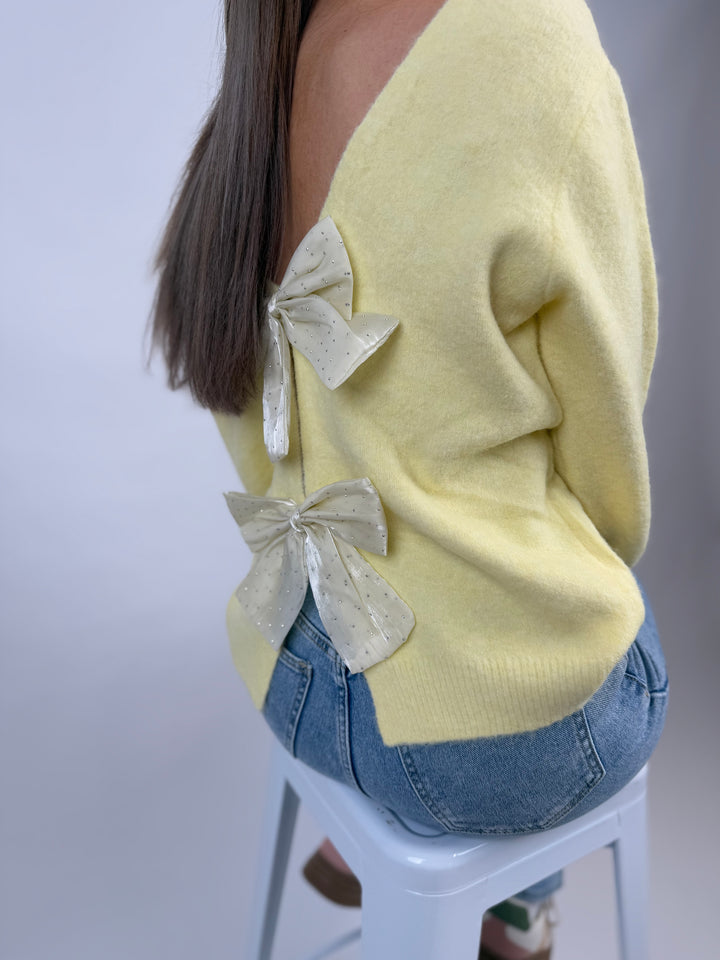 Pullover Cozy Bow Time