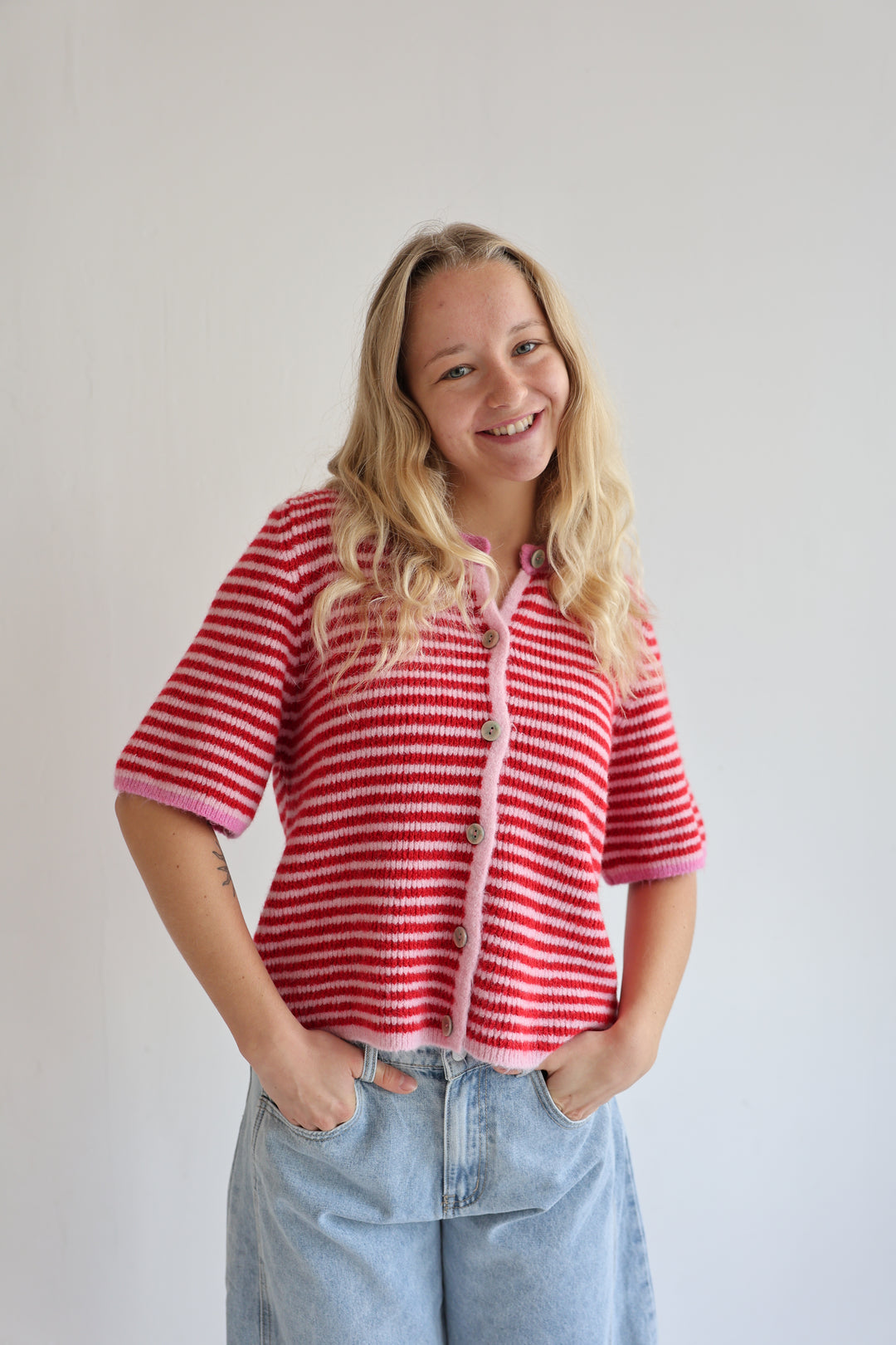 Gestreifter Kurzarm Cardigan Carlotta