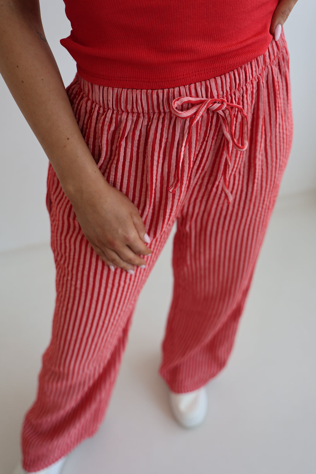 Lange Musselinhose mit Streifen Little Lines