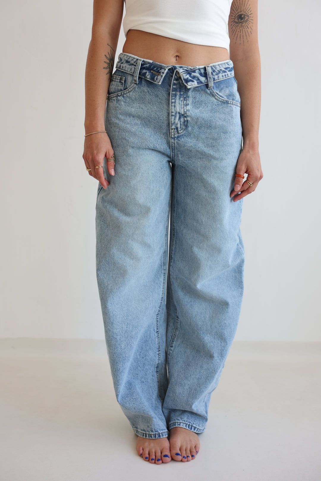 Barrel Waistband Jeans