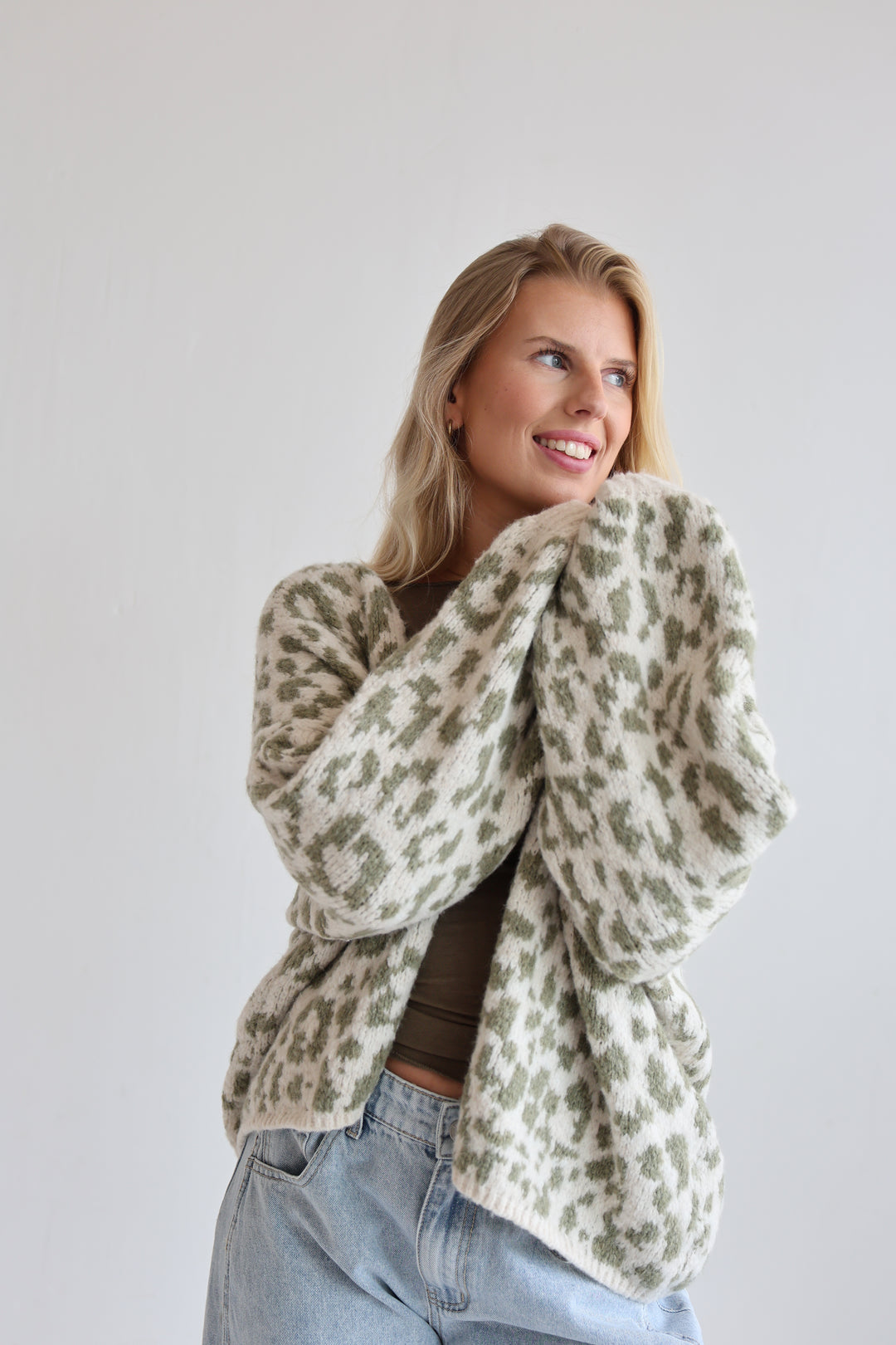 Offener Cardigan mit Leoprint