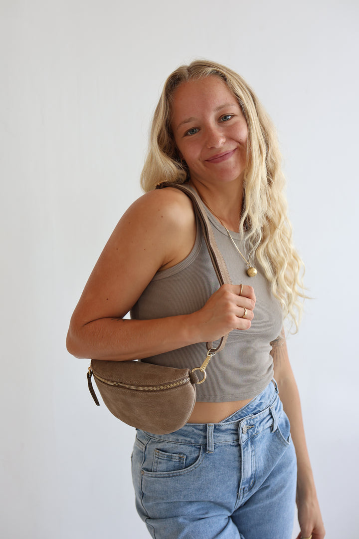 Crossbody Bag Small (Wildleder)