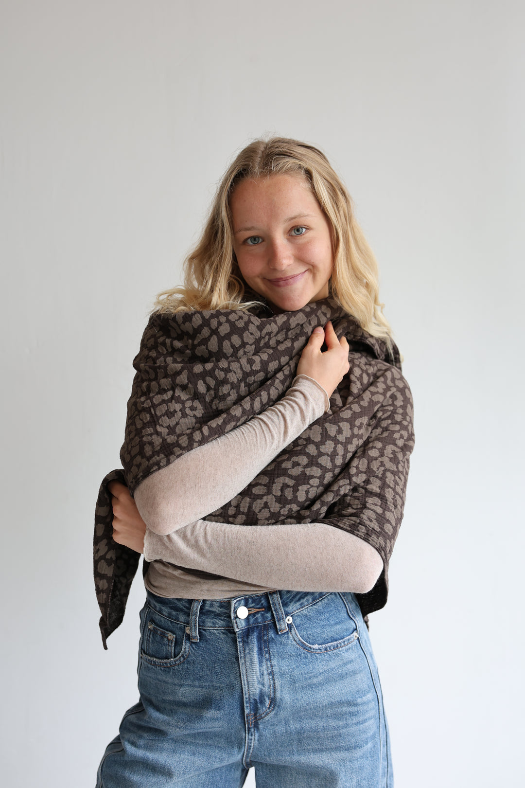 Großes Musselintuch mit Leoprint