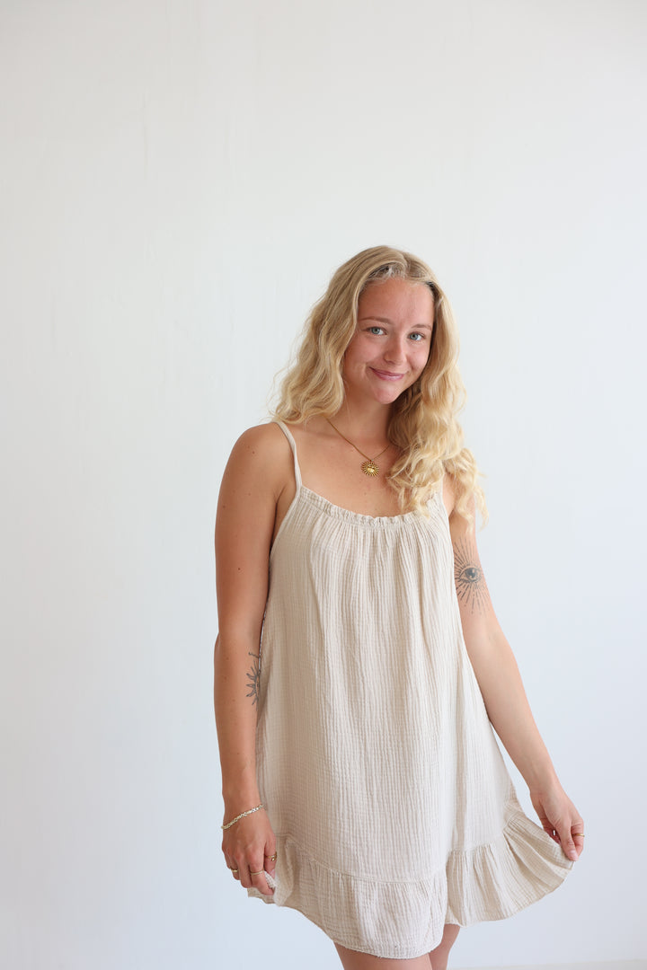 Musselinkleid mit Mini-Volant Hailey