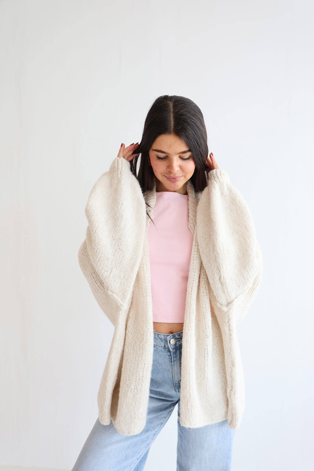 Langer Oversize Cardigan mit goldenen Manschettenknöpfen Claire