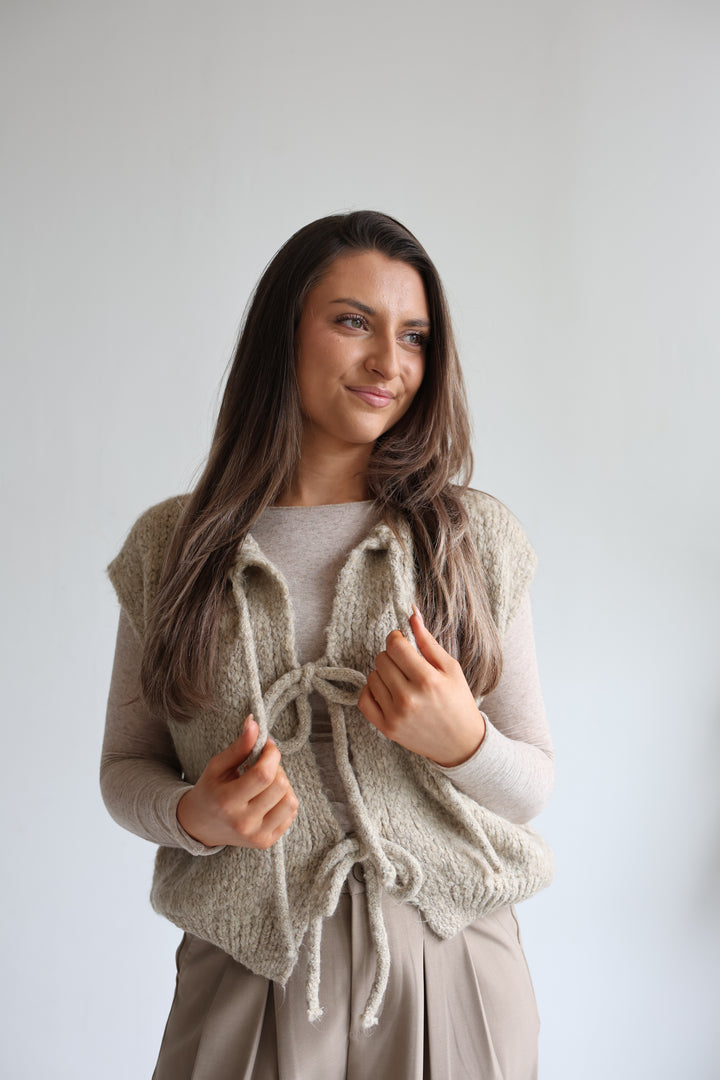 Weste mit Schleifen Lilly