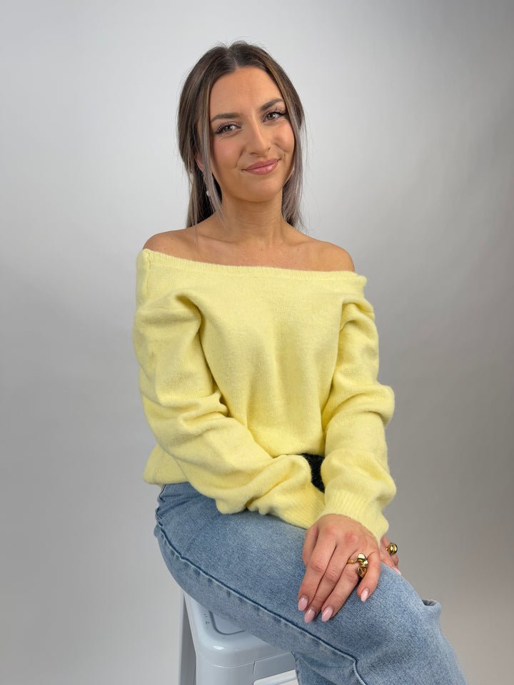 Pullover Cozy Bow Time