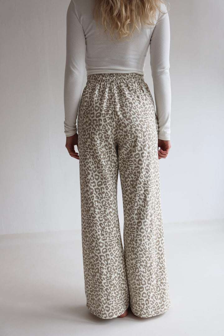 Jersey Jogger Pants mit Leoprint Nuna