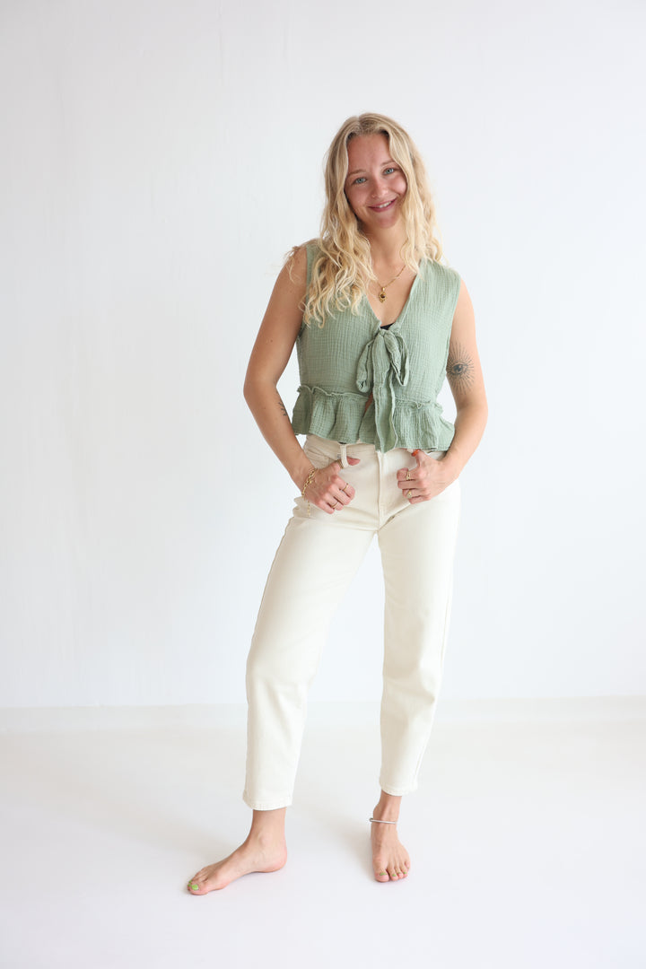 Cream Fit Mom Jeans