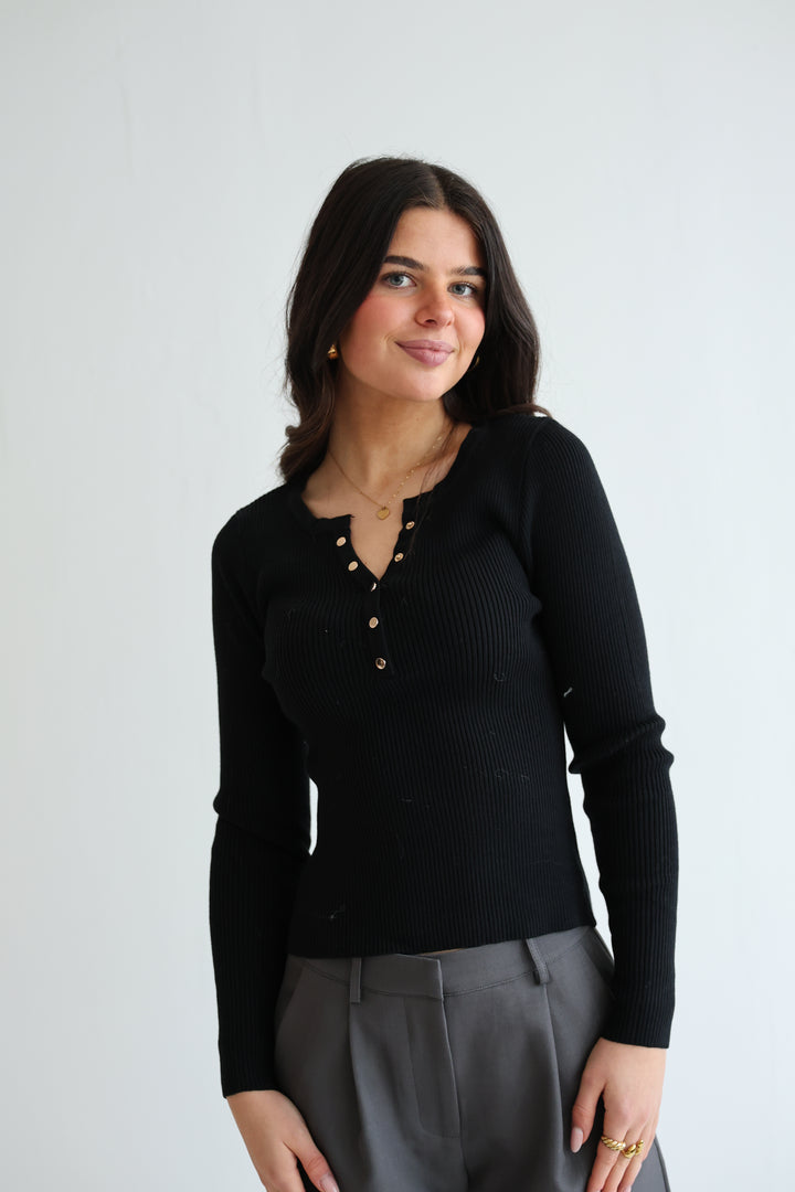 Ripped Longsleeve Nala