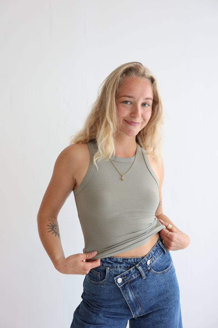 Slim Fit Ribbed Tanktop