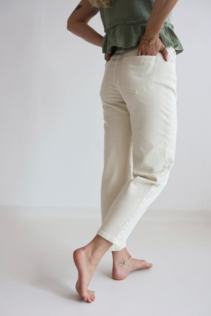 Cream Fit Mom Jeans