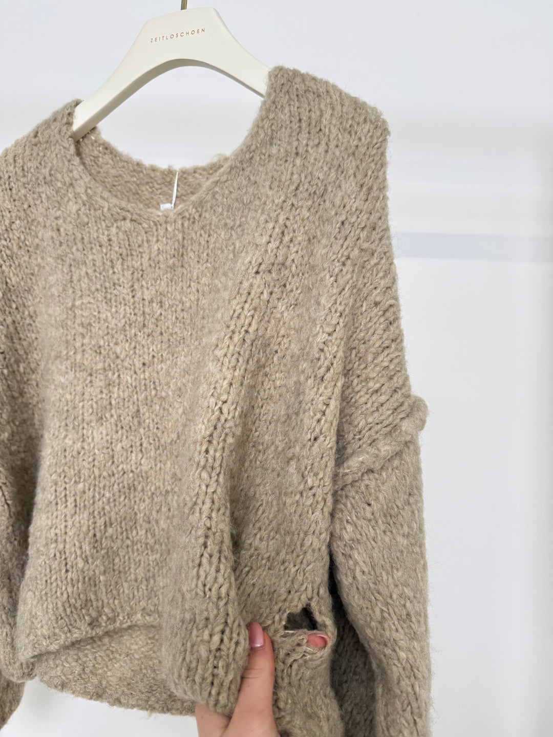 SUPER FLUFFY KNIT TAUPE (B-WARE)