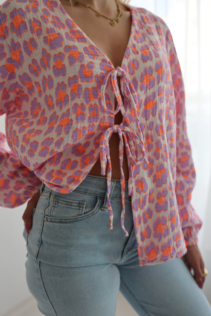 Musselinbluse zum Schnüren mit Leoprint