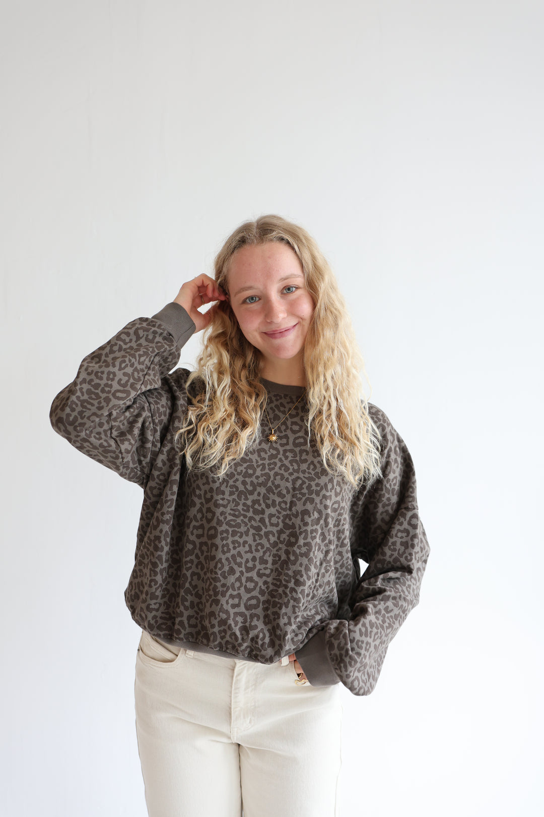 Sweater mit Leoprint