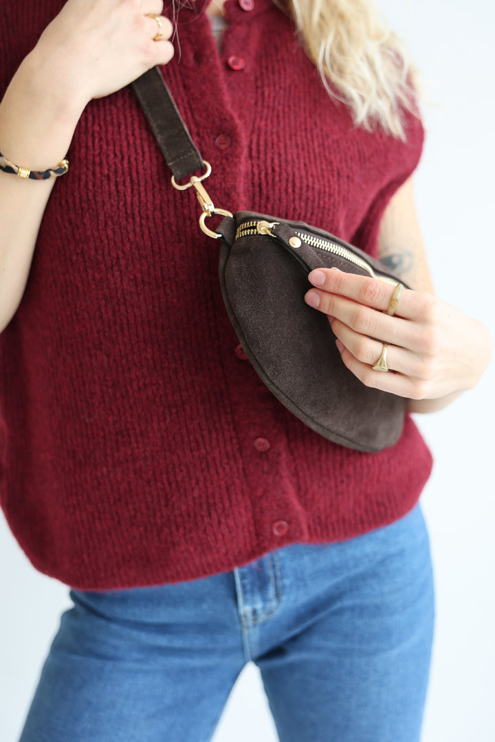 Crossbody Bag Medium aus Wildleder