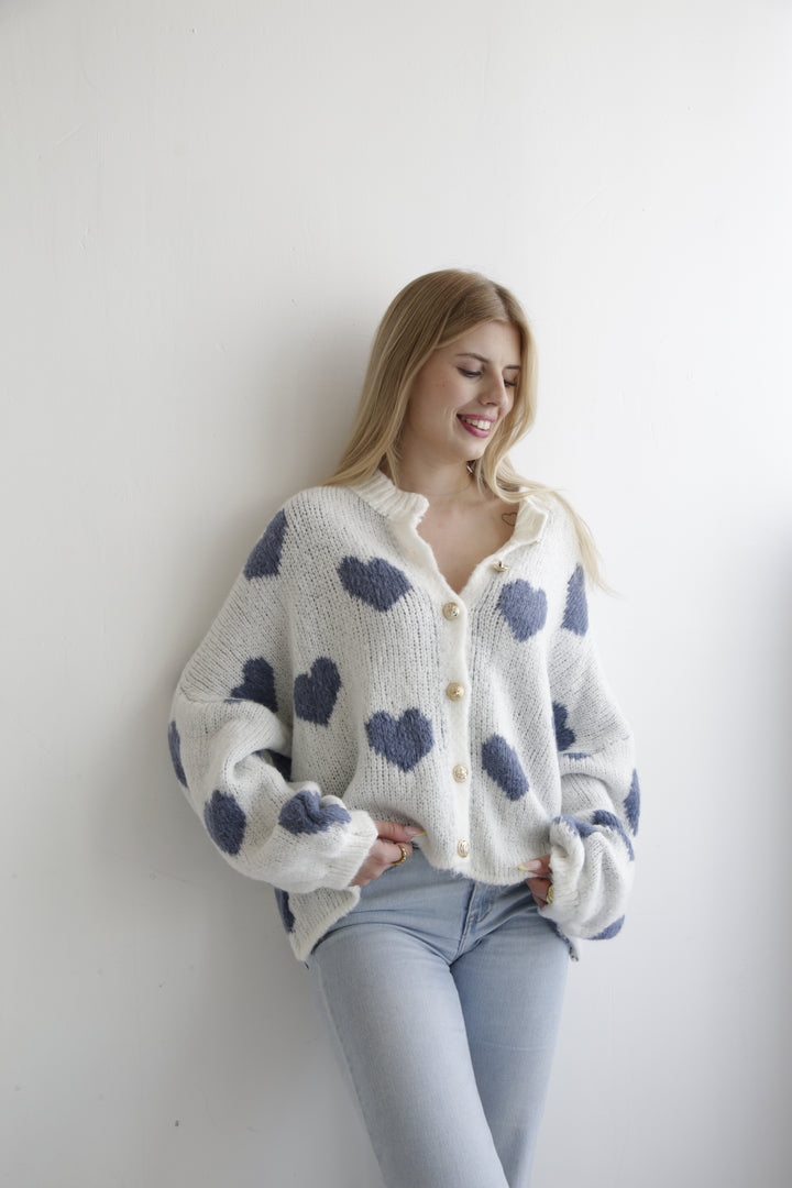 Cardigan mit goldenen Manschettenknöpfen Heartful