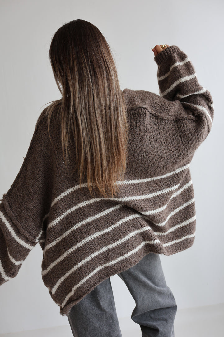Oversize Strickcardigan Half Stripes
