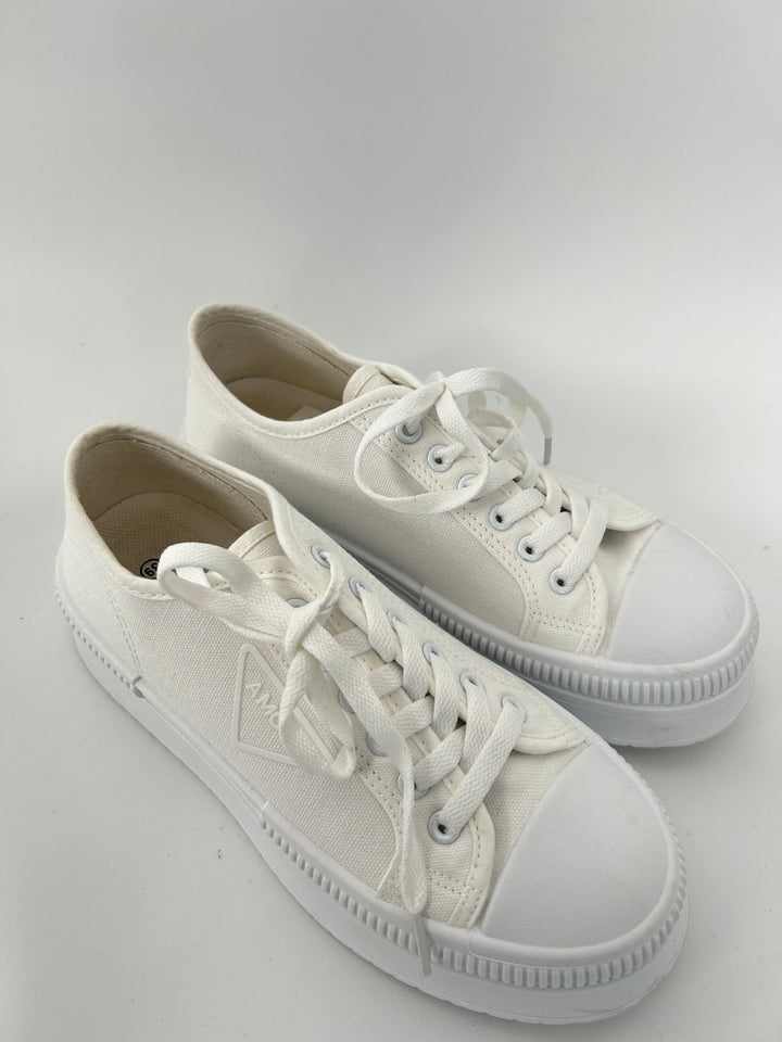 PLATEAU SNEAKER ON CLOUD GR.39 (B-WARE)