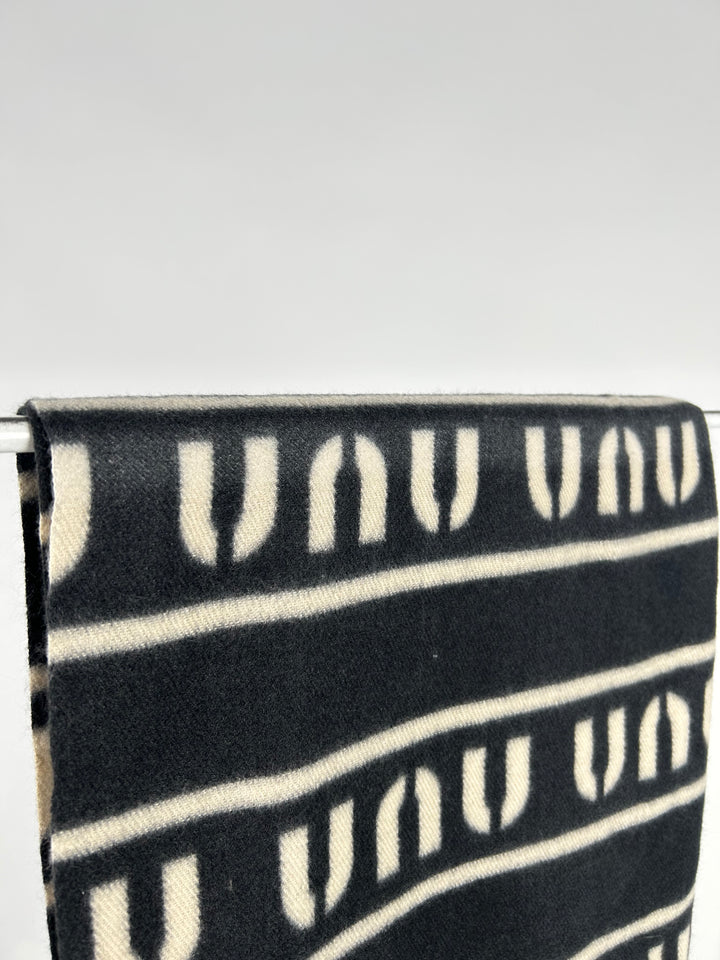 LANGER SCHAL UNO SCHWARZ (B-WARE)