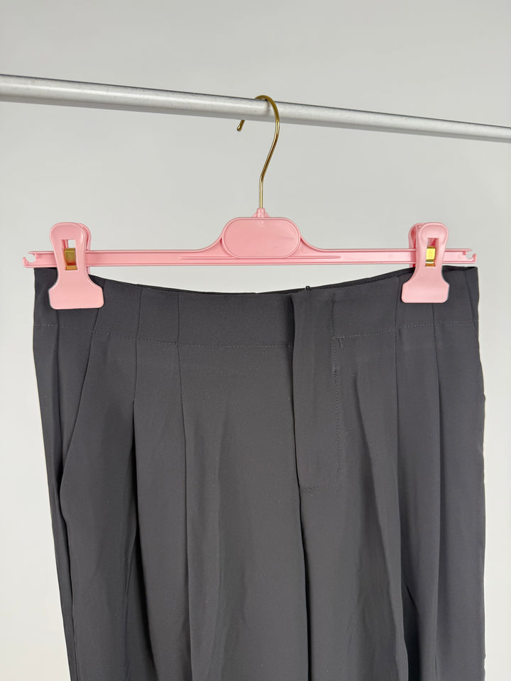 BUNDFALTENHOSE MIT GÜRTEL ANNA SCHWARZ GR.M/38 (B-WARE)