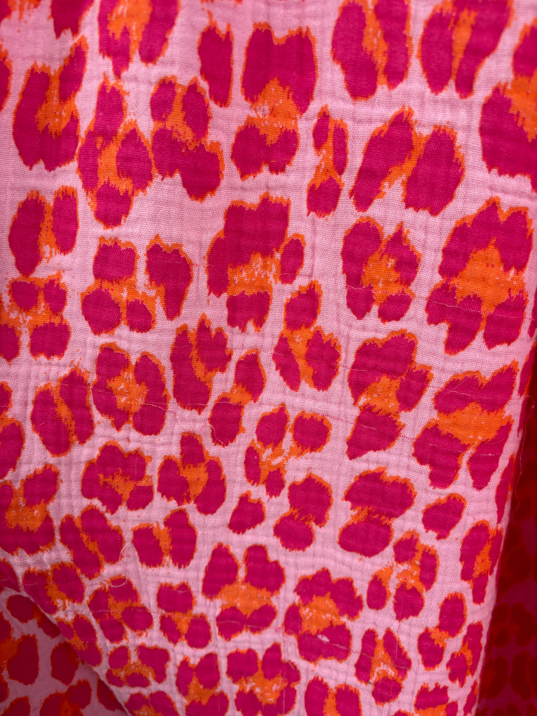 LANGES MUSSELINKLEID MIT RÜSCHEN LEOLOVE PINK (B-WARE)