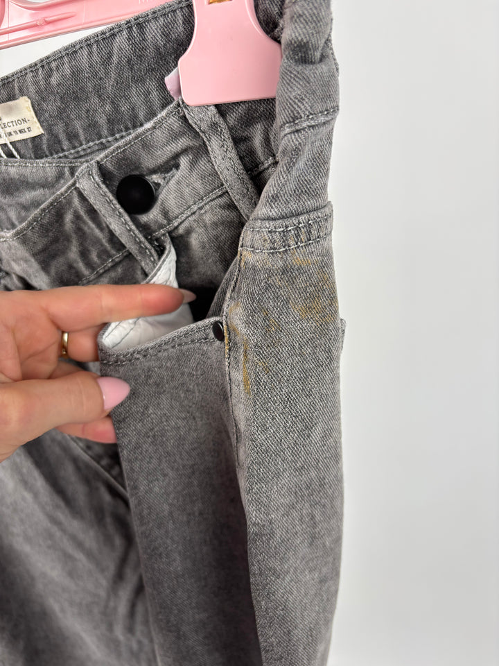 ASYMMETRISCHE STRAIGHT FIT JEANS DARIA GR. 38 (B-WARE)