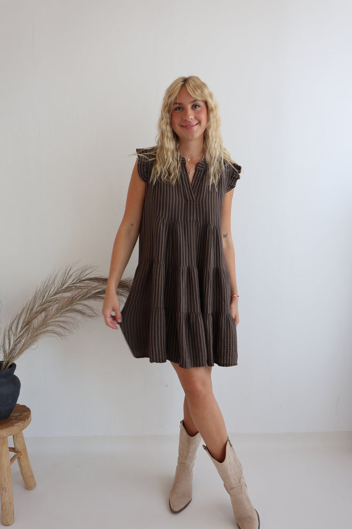 Gestreiftes Musselinkleid Mocca