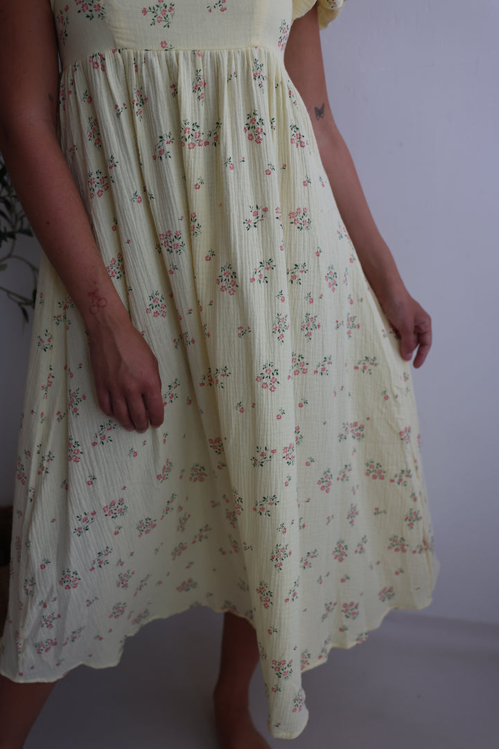 Langes Babydollkleid aus Musselin Soleil