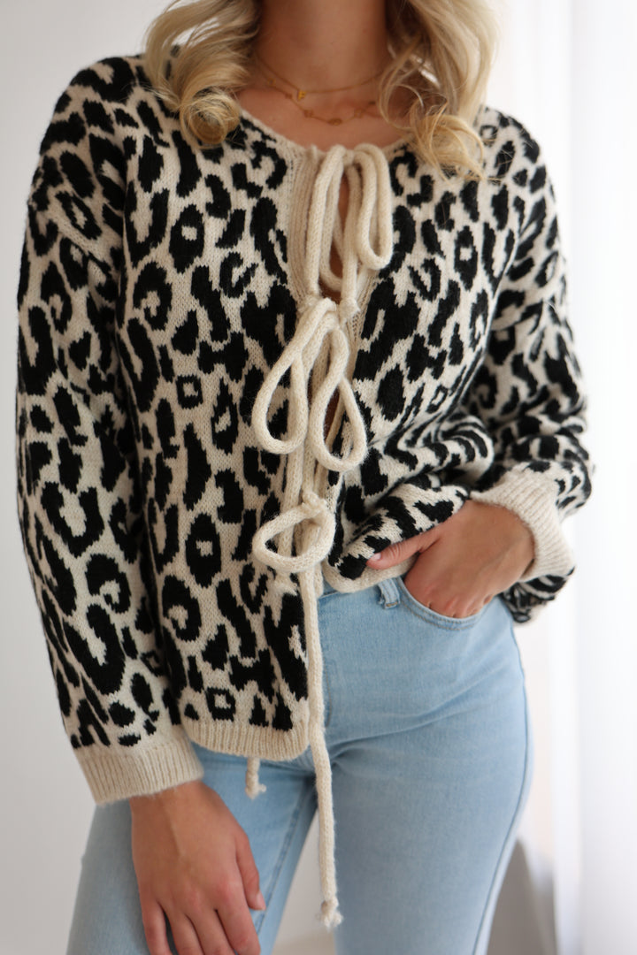 Cardigan zum Binden mit Leoprint Nira