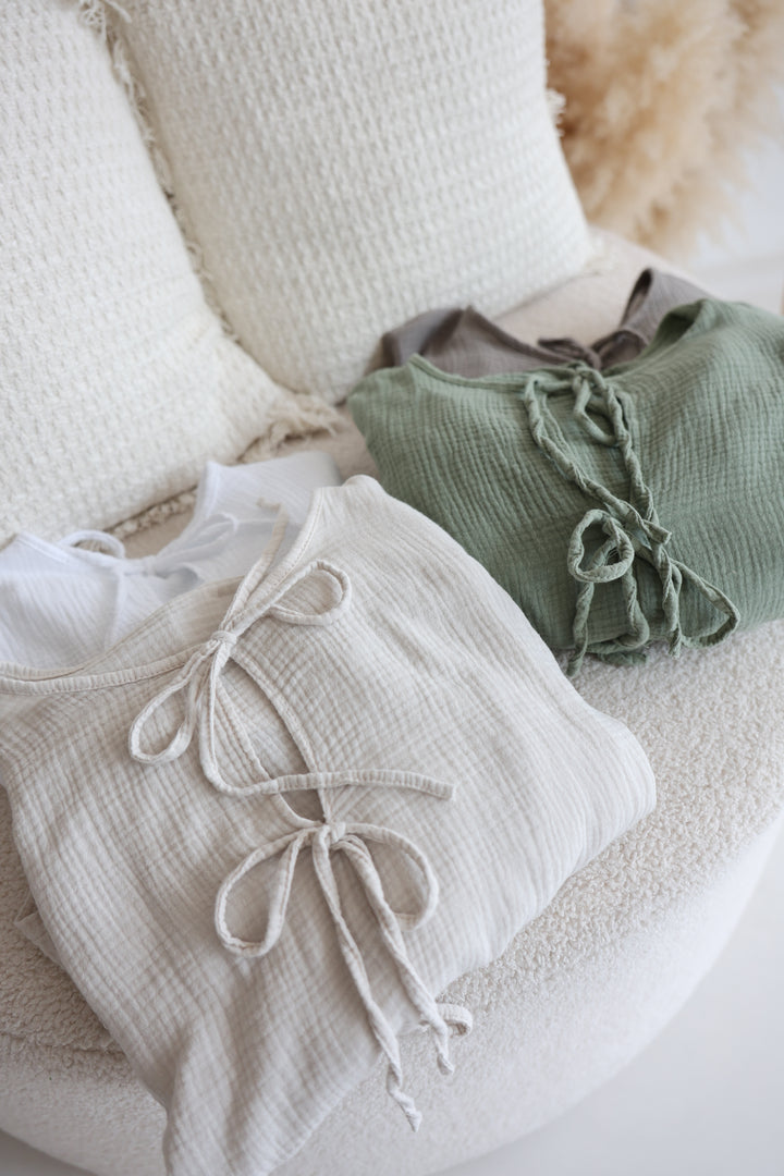 Musselinbluse mit Schleifen Linnea