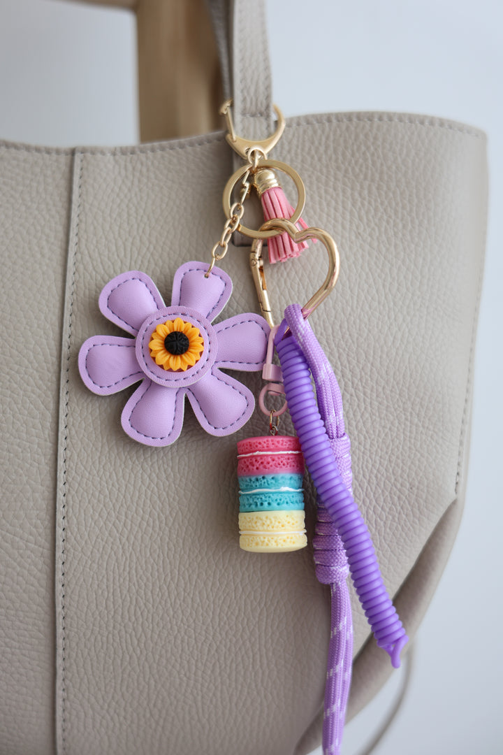 Bagchain Flowers and Macarons