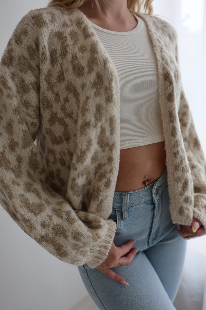 Offener Cardigan mit Leoprint