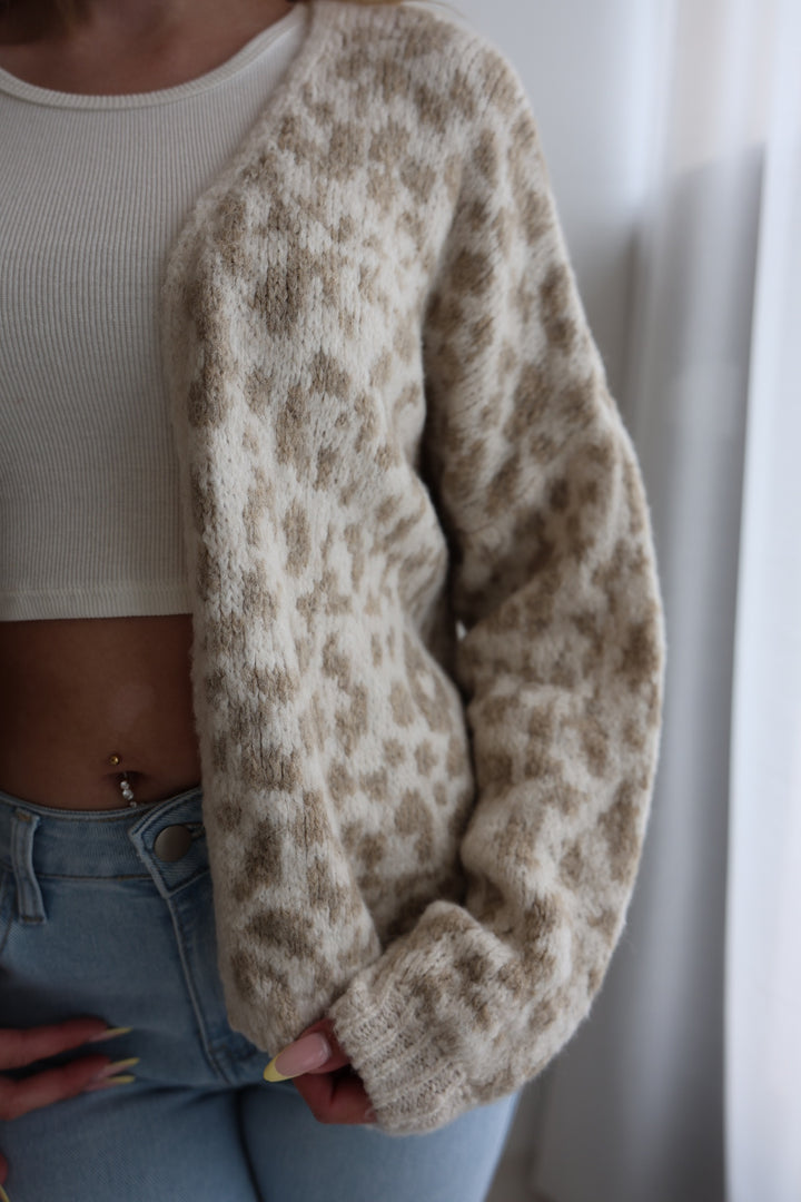Offener Cardigan mit Leoprint