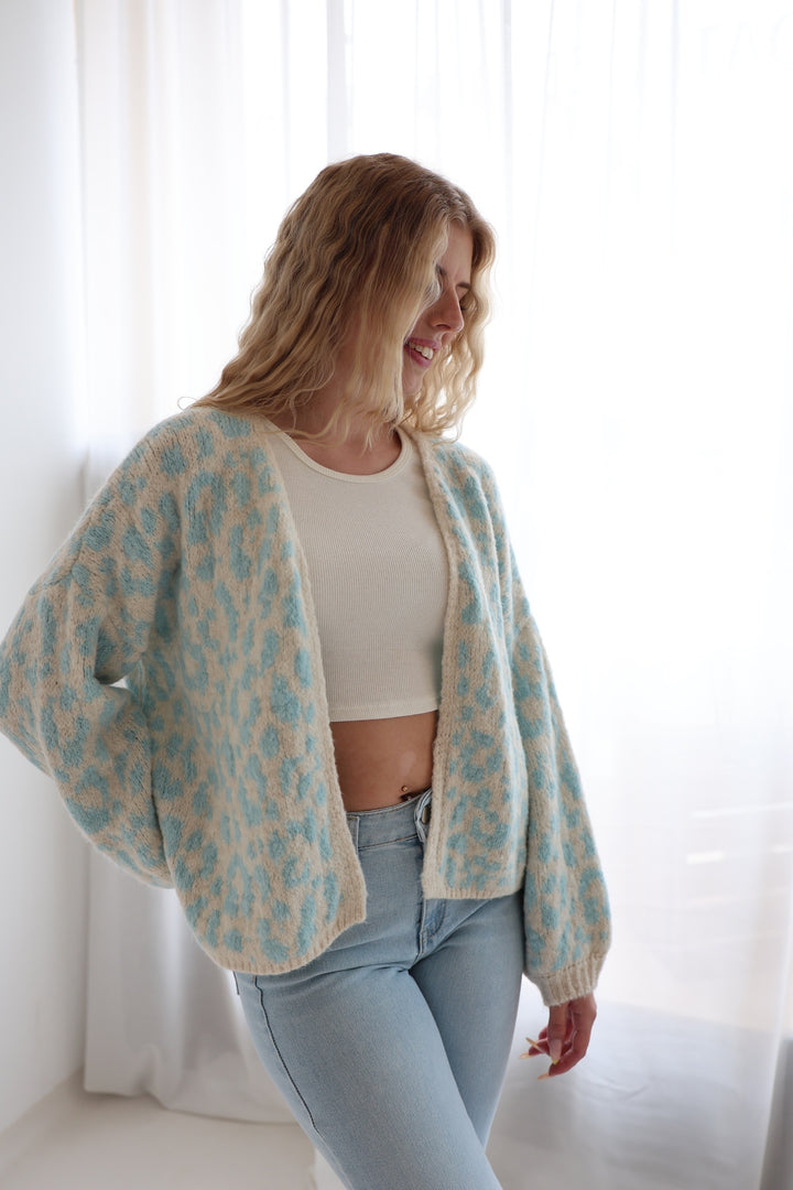 Offener Cardigan mit Leoprint