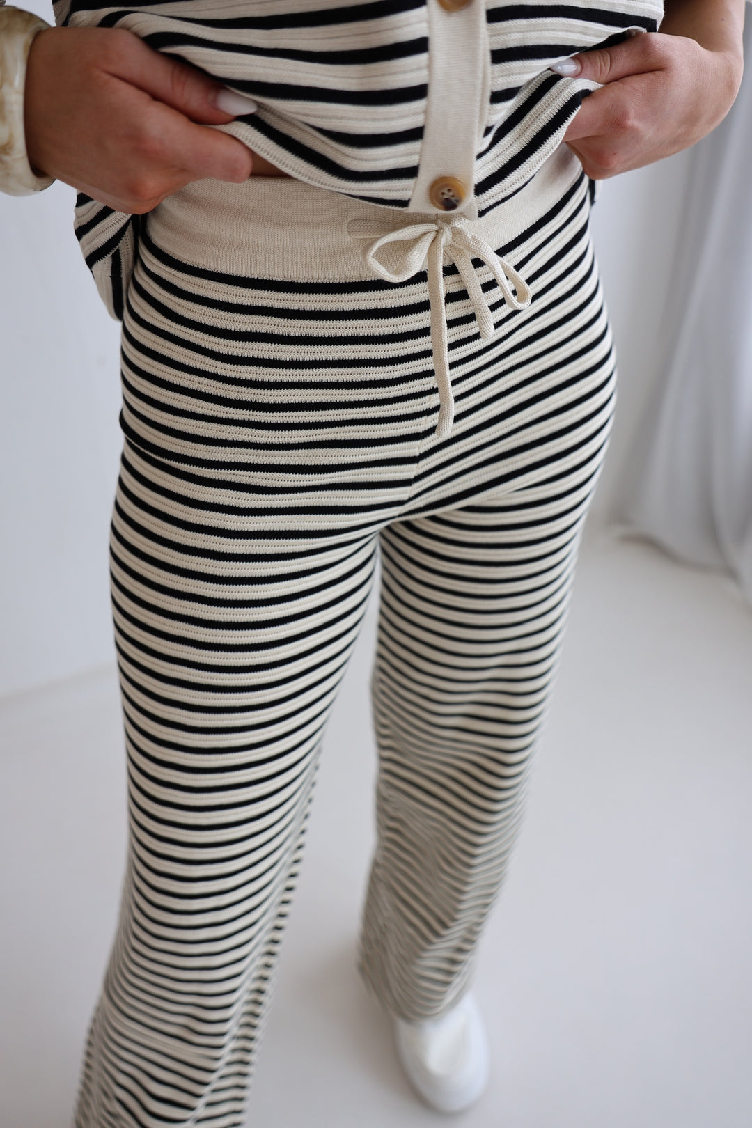 Gestreifte Hose mit Lochstrickmuster Cool Fit