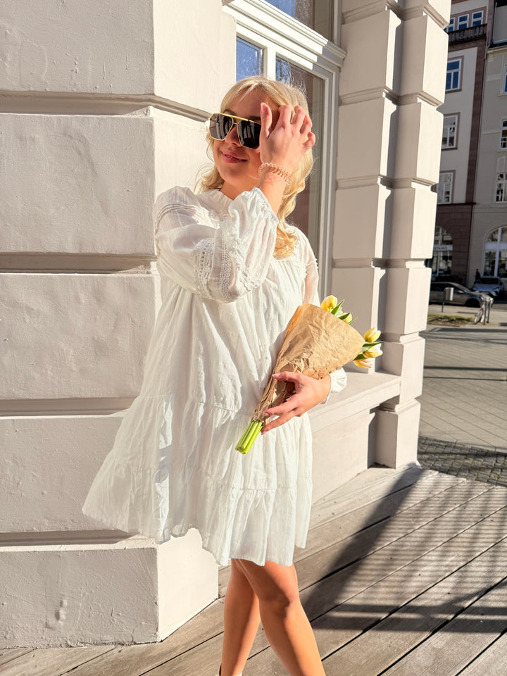 Spitzenkleid mit langen Bommeln Zora (EE-927)