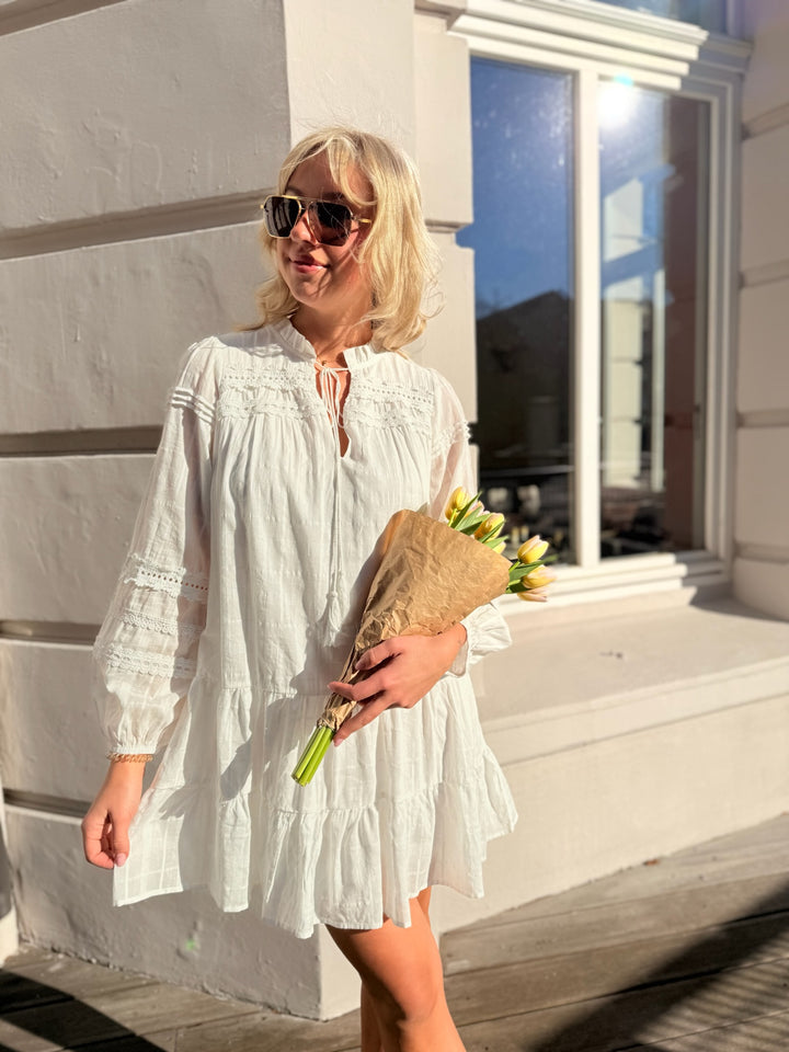 Spitzenkleid mit langen Bommeln Zora (EE-927)