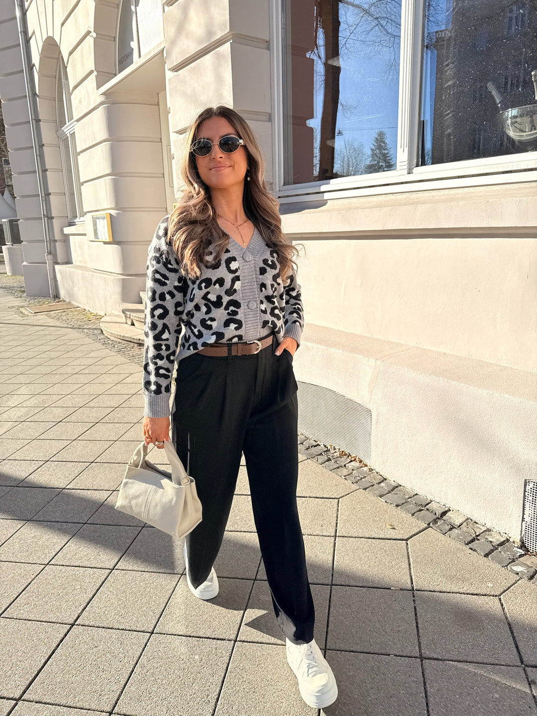 Cardigan mit Leoprint Thea