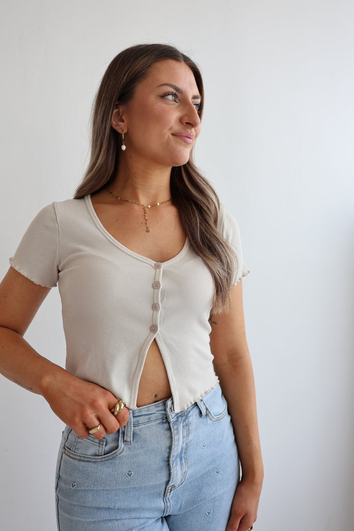 Cropped T-Shirt mit Mini-Knopfleiste Aline