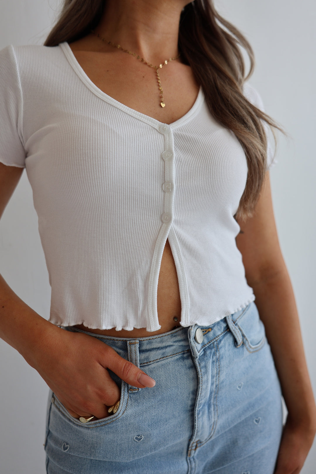 Cropped T-Shirt mit Mini-Knopfleiste Aline