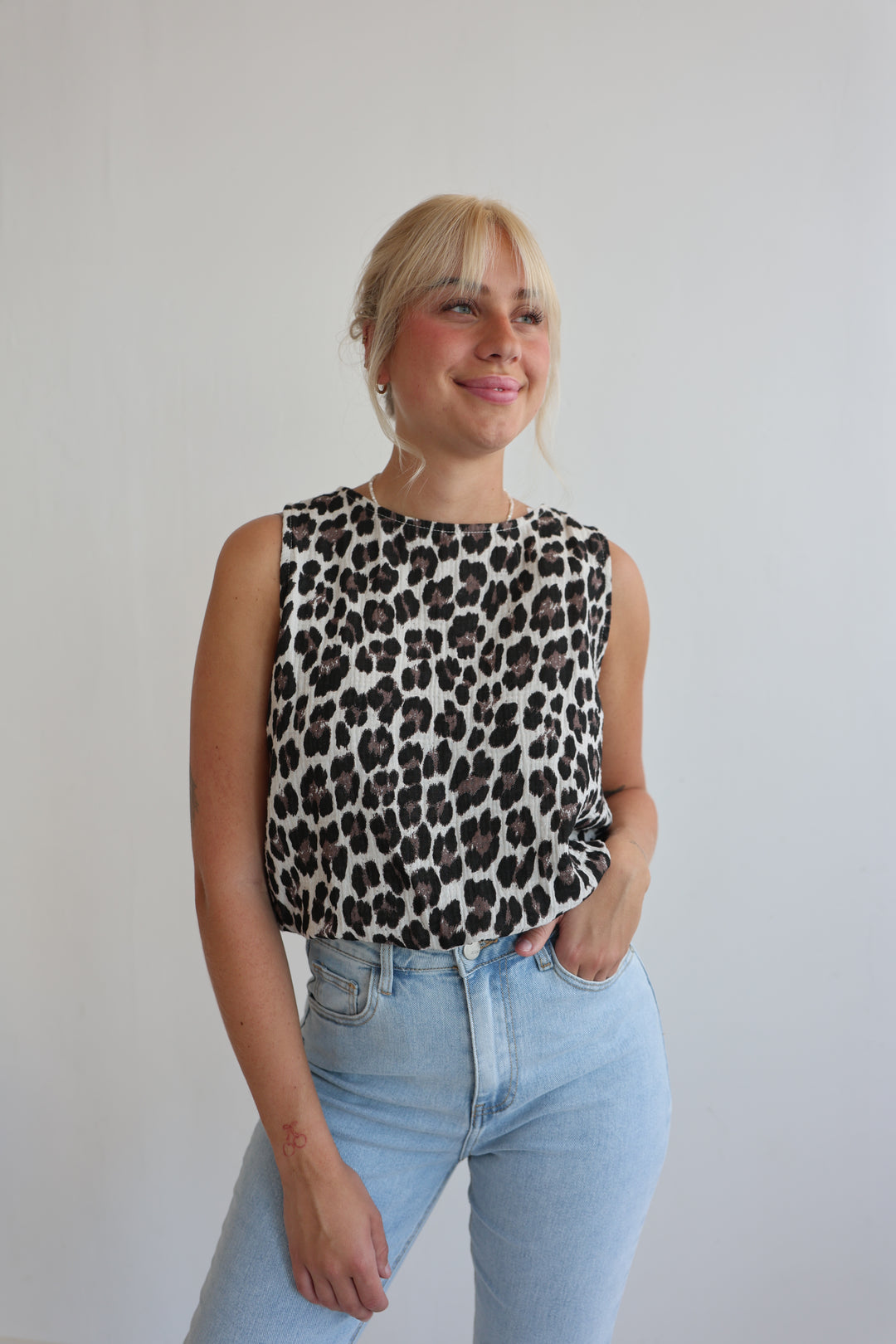 Musselintop mit Leoprint